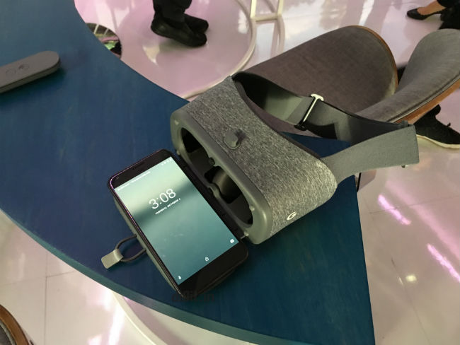 Daydream View VR headset